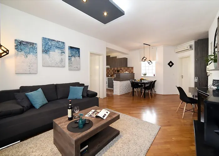 Corner Apartment - Loggia